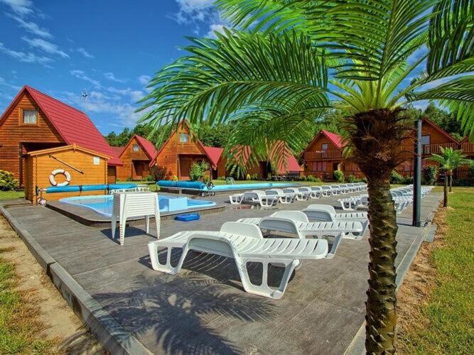 Holiday Resort With Pool, Jaroslawiec Bagian luar foto